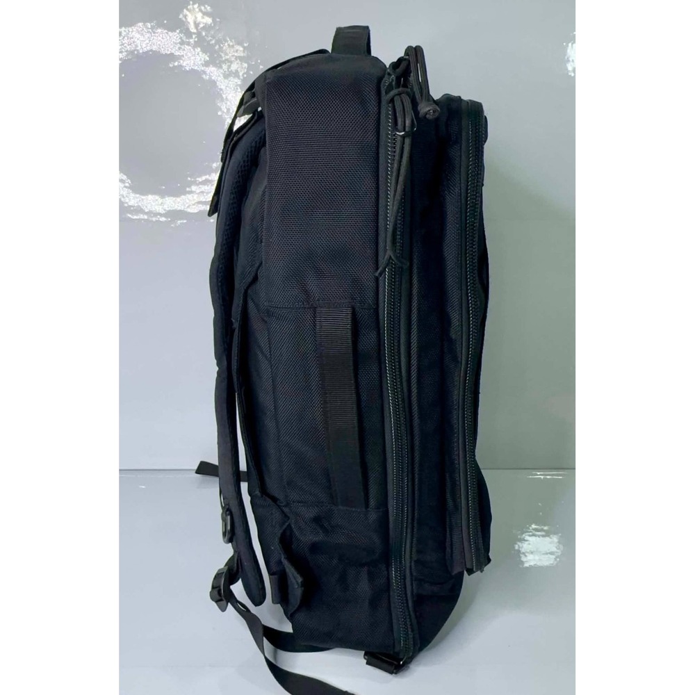 Topo Designs Travel Bag 30L Black Carry On Backpack Convertible Laptop Luggage - Picture 8 of 13